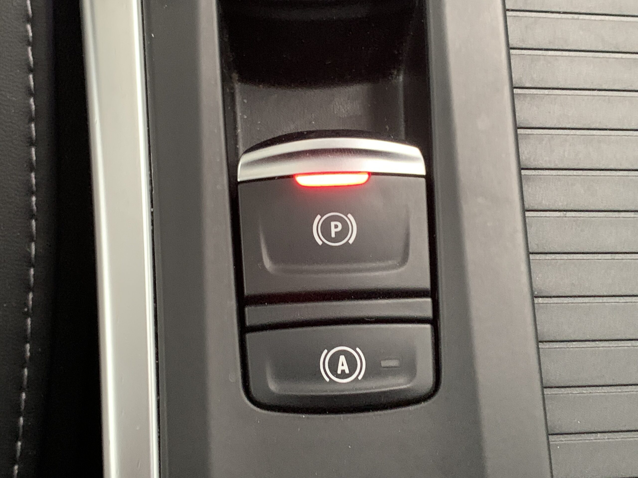 RENAULT MEGANE ZEN HIBRIDO ENCHUFABLE 160CV + PACK EASY PARKING + PACK MULTIMEDIA